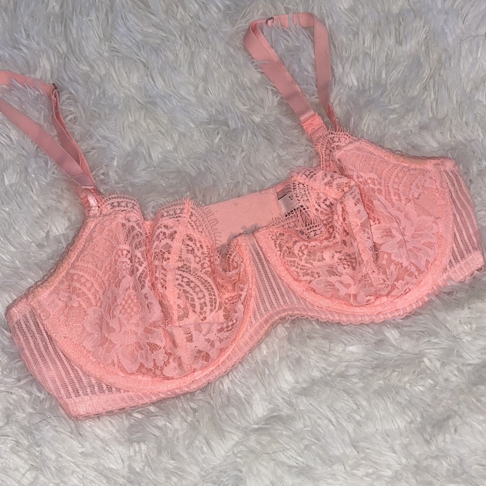 Victorias Secret Lace Coral Underwire Bralette 34D